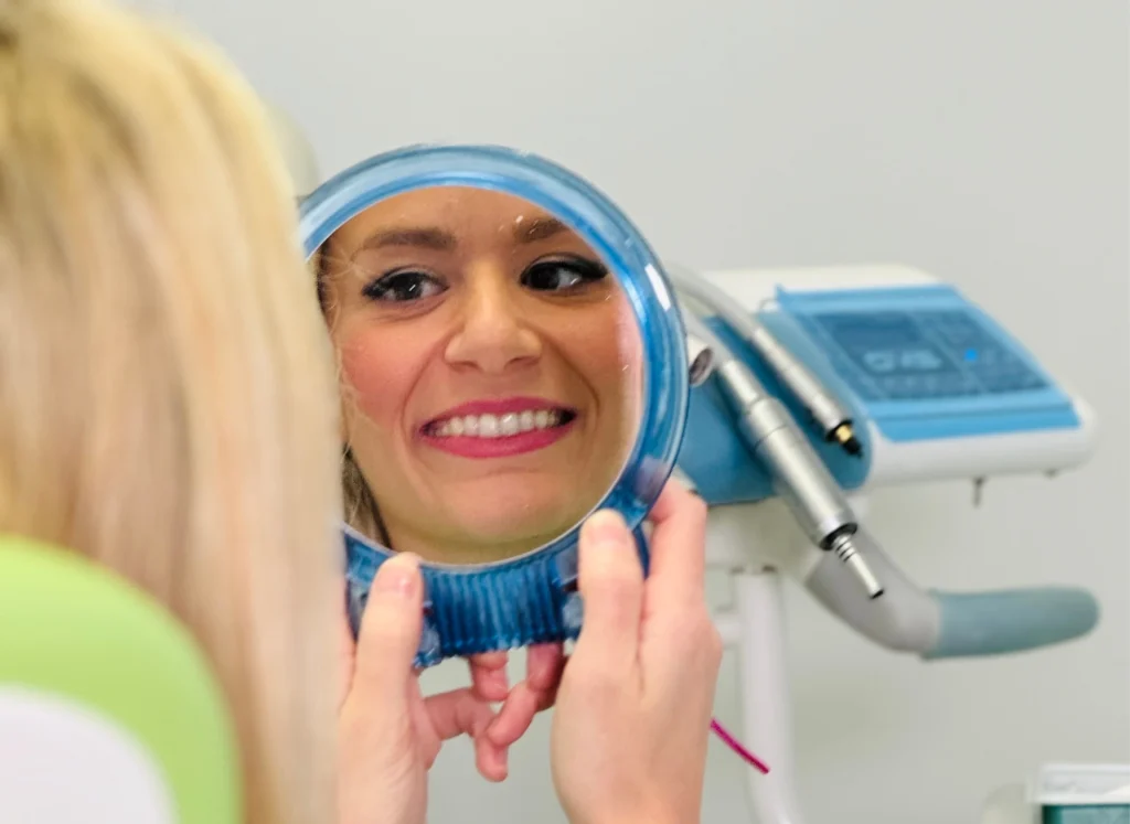 Come si mettono le faccette dentali