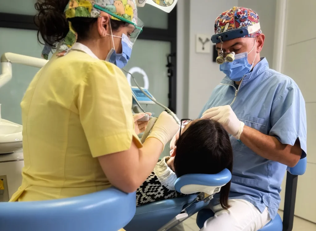 Studio dentistico a Pianella - Glossario Igiene orale, Prevenzione e Parodontologia - Come si cura la parodontosi cronica