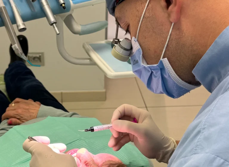 quando le gengive iniziano a ritirarsi